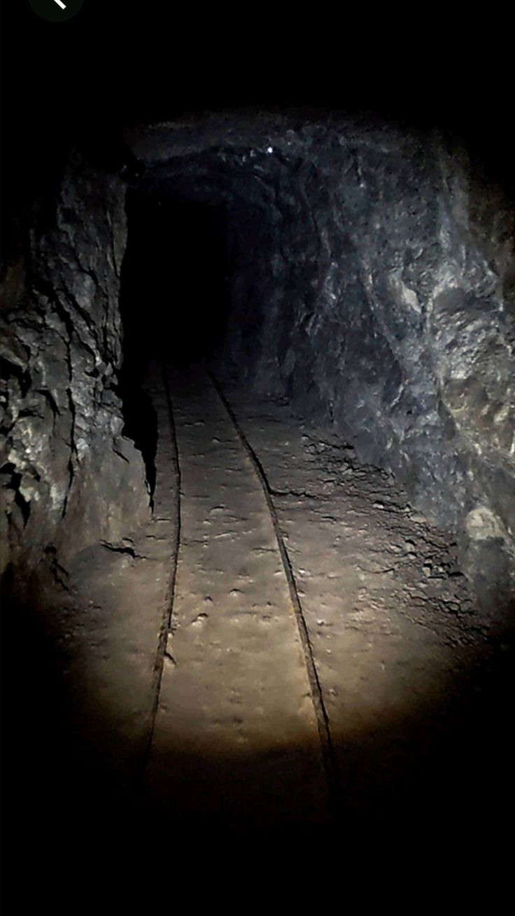 The Tunnels Example Picture